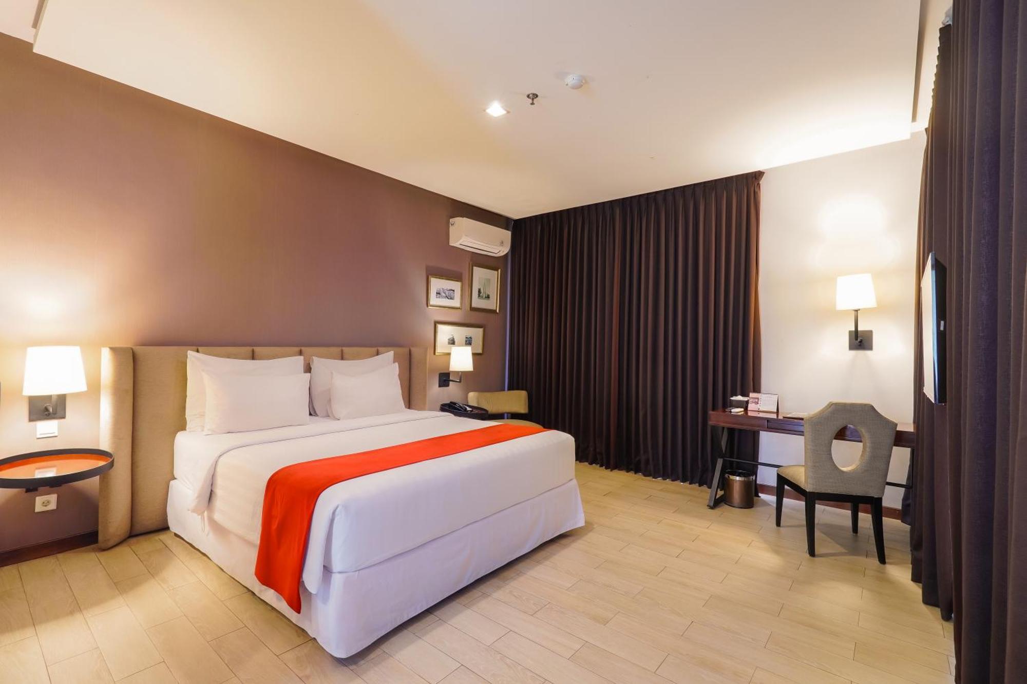 Royal Padjadjaran Hotel Богор Экстерьер фото